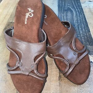 A2 by‎ Aerosoles Brown sandals Women’s Size 9 Slip On, Faux Distressed Leather